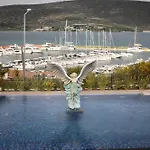 Marin *